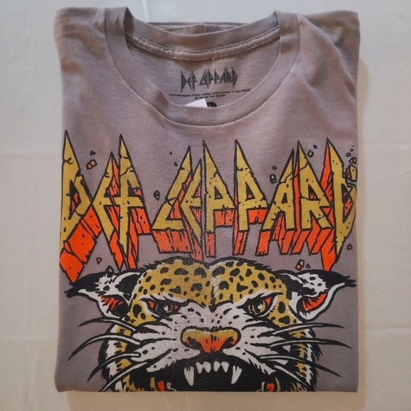 DEF LEPPARD ๐ - Official Band T-Shirt ๐ธ - Picture 7 of 7